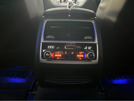 2016 BMW 7 Series 2016 BMW 740E IPERFORMANCE M-SPORT 2.0 AUTOMATIC / CRUISE CONTROL / 360° PARKING CAMERA / ELECTRIC MEMORY HEATED & MASSAGING SEATS / HEATED REAR SEATS / PANORAMIC SUNROOF / PADDLE SHIFTERS AND MORE thumbnail