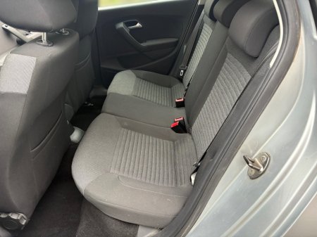 2013 Volkswagen Polo - thumbnail 16