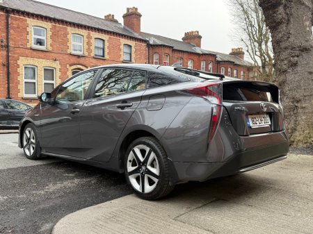 2018 Toyota Prius - thumbnail 7