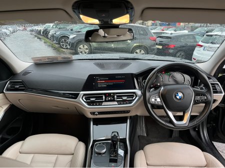 2019 BMW 3 Series 320D SPORT AUTOMATIC 2.0 DIESEL //REVERSE CAMERA//FULL LEATHER HEATED SEATS//CARPLAY// €26,950 thumbnail