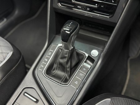 2021 Volkswagen Tiguan - thumbnail 19