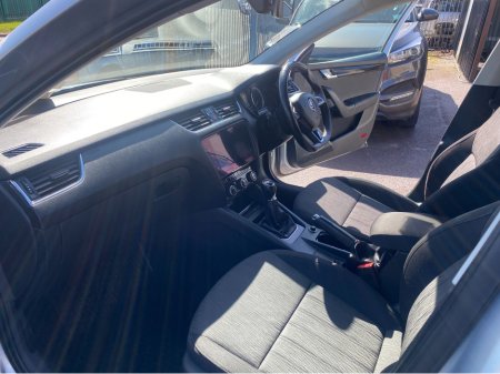 2018 Skoda Octavia - thumbnail 13