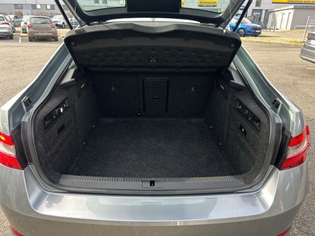 2020 Skoda Superb - thumbnail 9