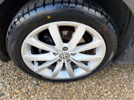 2013 Volkswagen Golf 1.2 TSI - BLUEMOTION TECHN-G TSI TECHNOLOGY €11,495 thumbnail