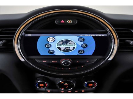 2018 MINI Hatch 1.5 COOPER 5DR*17" ALLOY WHEELS*PRIVACY GLASS*P*REVERSE CAMERA* €19,890 thumbnail