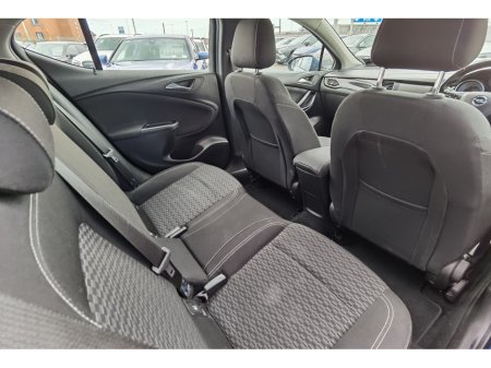 2018 Opel Astra - thumbnail 11