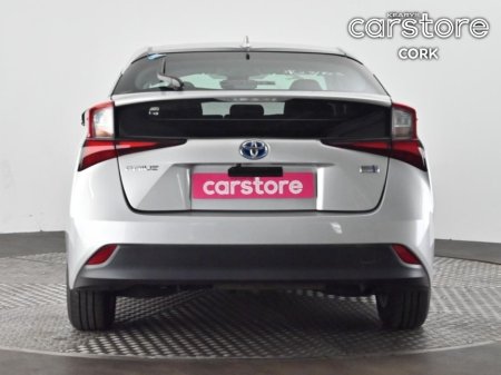 2019 Toyota Prius - view 4