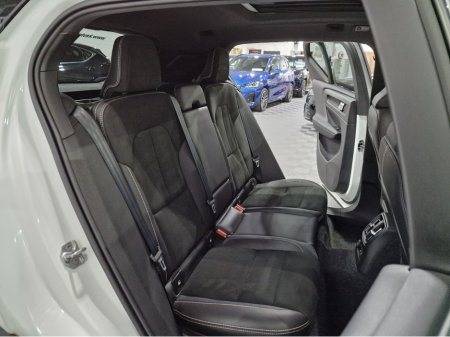 2021 Volvo XC40 - thumbnail 13