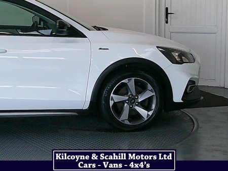 2020 Ford Focus - thumbnail 31