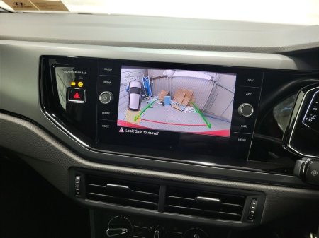 2023 Volkswagen Polo 1.0 TSI 95HP R-Line €21,975 thumbnail