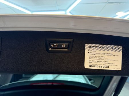 2017 BMW 3 Series - thumbnail 36