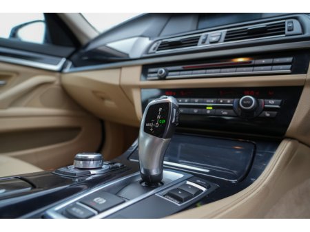 2012 BMW 5 Series - thumbnail 15