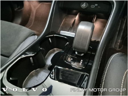 2023 Volvo XC40 - thumbnail 17