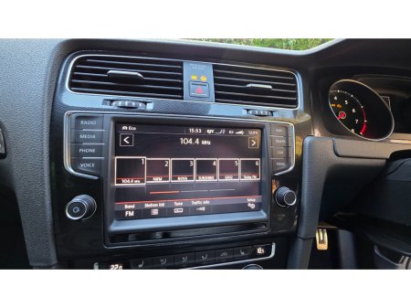 2014 Volkswagen Golf - thumbnail 22