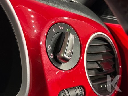 2017 Volkswagen Beetle DESIGN EDITION - COLOUR CODED INTERIOR - FACTORY ALLOYS - REVERSE CAMERA €14,950 thumbnail