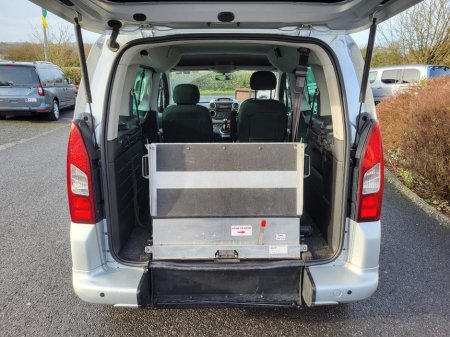 2013 Peugeot Partner 1.6 HDI TEPEE S 92PS 5 SEATS 5DR 92 €11,995 thumbnail