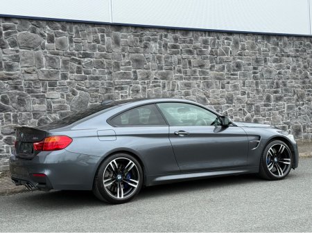 2015 BMW M4 - thumbnail 2