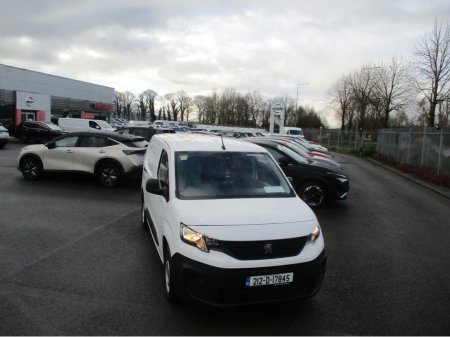 2021 Peugeot Partner 1.5 BLUE HDI 100 LONG BODY 6.2 €15,250 thumbnail