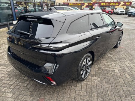 2026 Peugeot 308 Allure 1.2 PureTech Hybrid 136 e-DCS6 €38,695 thumbnail