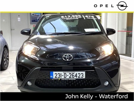 2023 Toyota Aygo X - thumbnail 2