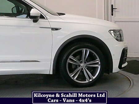 2020 Volkswagen Tiguan R-LINE 2.0 TDI MANUAL 6SPEED FWD 150HP 5DR thumbnail