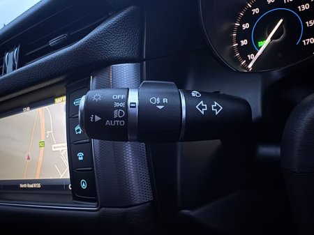 2017 Jaguar XF - thumbnail 16