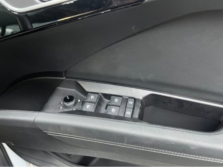 2024 Audi Q4 e-tron €39950! 2024 AUDI Q4 E-TRON SPORTBACK ELECTRIC AUTOMATIC / CRUISE CONTROL / 360° PARKING CAMERA / HEATED SEATS / APPLE CARPLAY / PADDLE SHIFTERS / AMBIENT LIGHTS €39,950 thumbnail