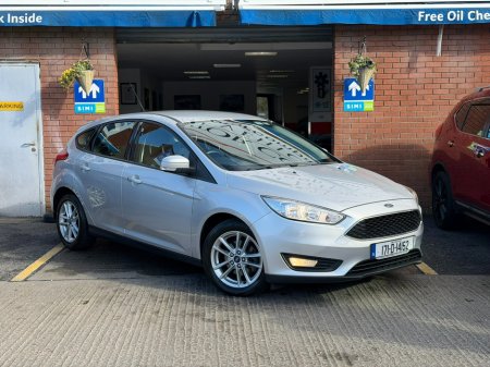 2017 Ford Focus - thumbnail 13