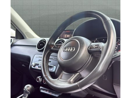 2016 Audi A1 - thumbnail 24