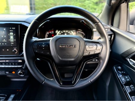 2025 Isuzu D-MAX TER4063C €56,950 thumbnail