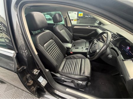 2018 Volkswagen Passat - thumbnail 26