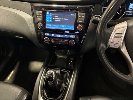 2016 Nissan X-Trail 4x4  TEKNA 4WD - LEATHER €10,950 thumbnail