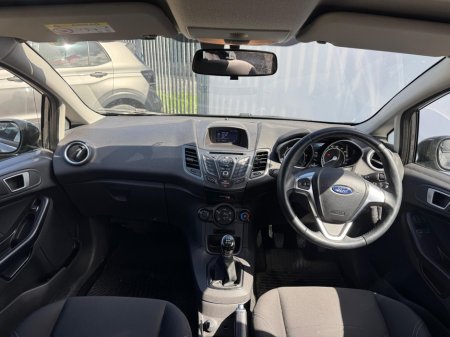 2017 Ford Fiesta - thumbnail 9