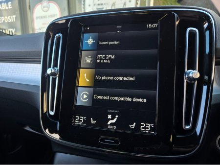 2023 Volvo XC40 - thumbnail 30