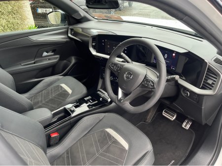 2024 Opel Mokka GS 1.2 PETROL AUTOMATIC //HEATED SEATS AND STEERING WHEEL//MASSAGE DRIVERS SEAT//REVERSE CAMERA//KEYLESS ENTRY//ADAPTIVE CRUISE CONTROL// €23,950 thumbnail