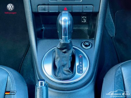 2013 Volkswagen Beetle - thumbnail 16