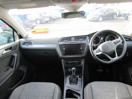 2022 Volkswagen Tiguan - thumbnail 11