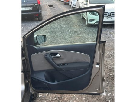 2014 Volkswagen Polo - thumbnail 13