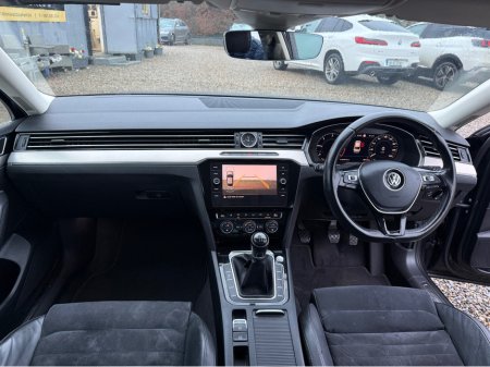 2018 Volkswagen Passat HIGHLINE 1.6 TDI MANUAL 6SPEED FWD 120HP 4DR €14,950 thumbnail