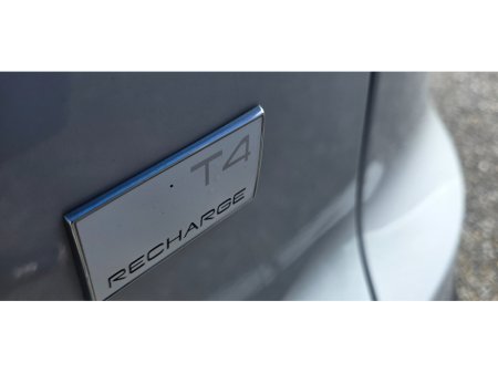 2022 Volvo XC40 - thumbnail 9