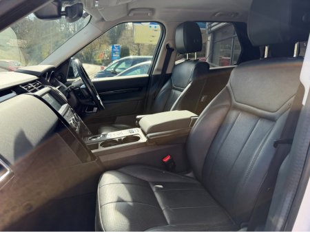 2020 Land Rover Discovery - thumbnail 10