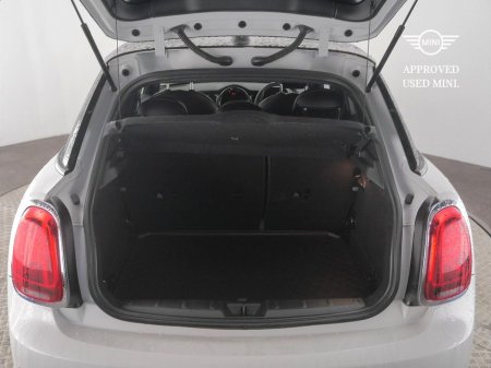 2024 MINI Hatch 5-Door Cooper Exclusive €35,900 thumbnail