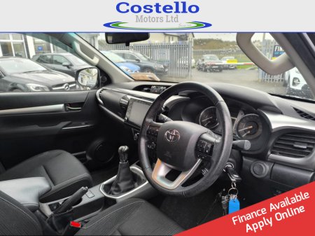 2021 Toyota Hilux 2.4 DOUBLE CAB SR5 4DR €36,000 thumbnail