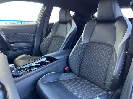 2019 Toyota C-HR - thumbnail 6