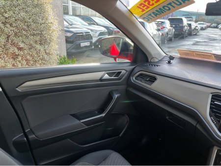 2021 Volkswagen T-Roc STYLE AUTOMATIC 2.0 DIESEL //LOW MILES//KEYLESS ENTRY//REVERSE CAMERA//ADAPTIVE CRUISE CONTROL//BLIND SPOT WARNING// €25,950 thumbnail