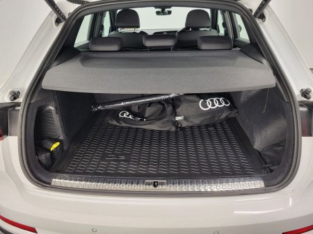 2024 Audi Q3 45 TFSI E S Tronic S line €43,975 thumbnail