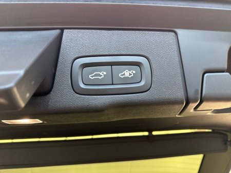 2024 Volvo XC60 - thumbnail 23