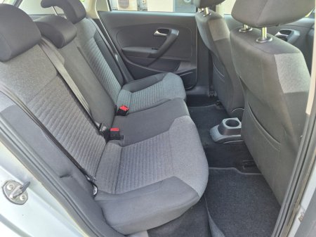 2010 Volkswagen Polo - thumbnail 13