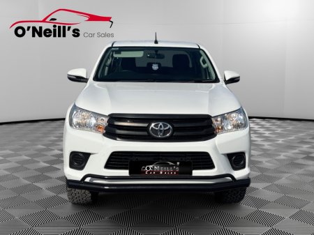 2017 Toyota Hilux - thumbnail 4
