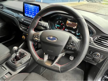 2020 Ford Focus - thumbnail 24